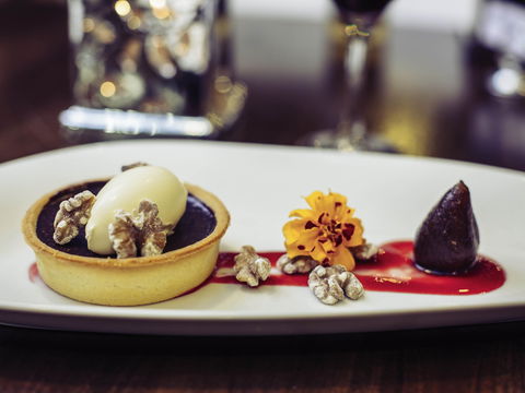 Mercure Townsville - Accommodation Guide 11
