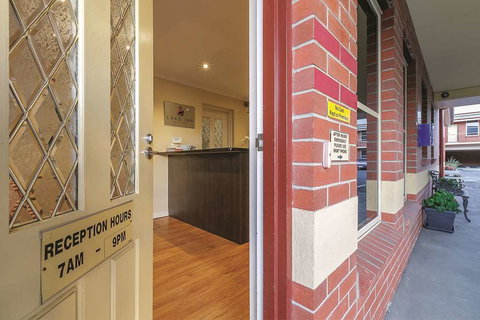 Lake Inn Ballarat - Accommodation China 2