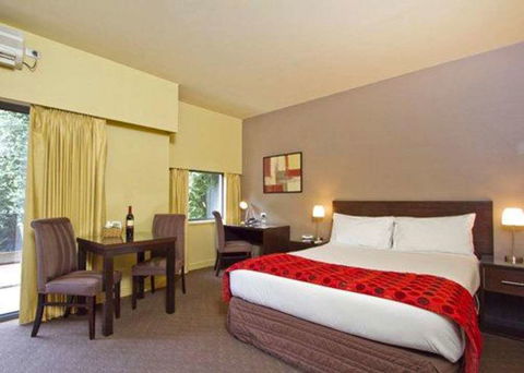 Comfort Inn & Suites City Views - Accommodation Asia 2