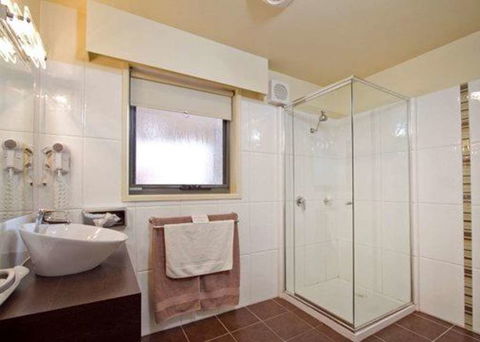 Comfort Inn & Suites City Views - Accommodation Asia 5