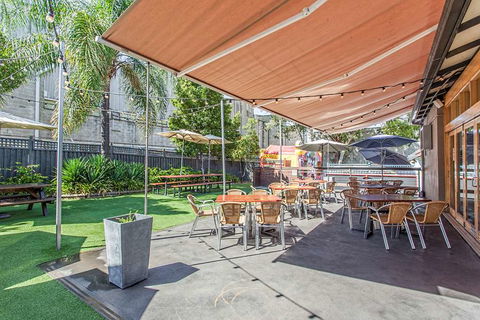 Nightcap At High Flyer Hotel - Accommodation Guide 0