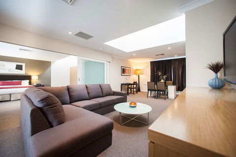 Ramada Hotel & Suites Sydney Cabramatta - Accommodation Asia 7