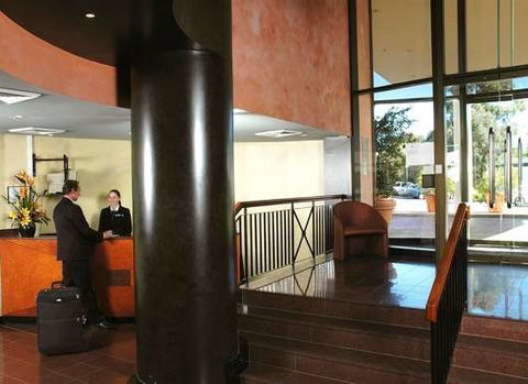 BreakFree Capital Tower - Accommodation Asia 4