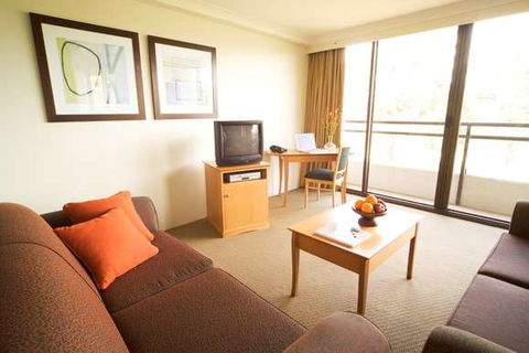 BreakFree Capital Tower - Accommodation Asia 14