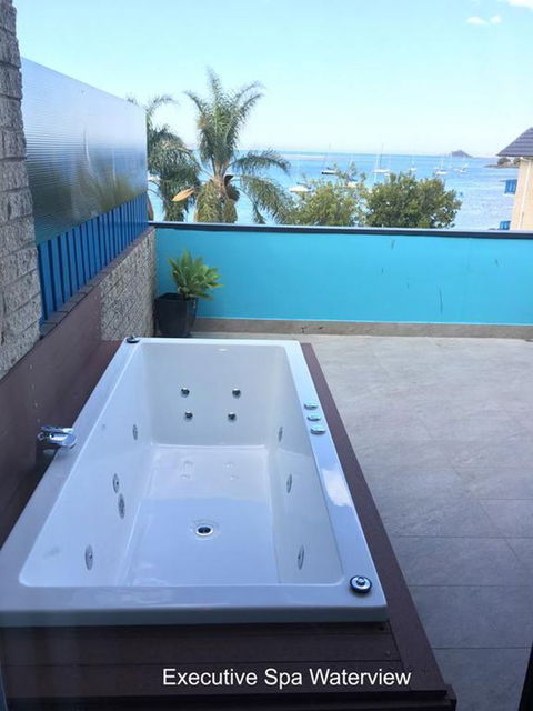 Mariners On The Waterfront - Accommodation Asia 5