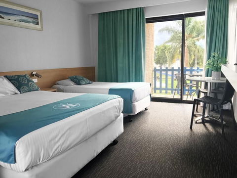 Mariners On The Waterfront - Accommodation Asia 7