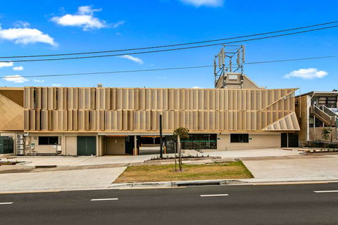 Quality Inn Sunshine Haberfield - Accommodation Asia 1