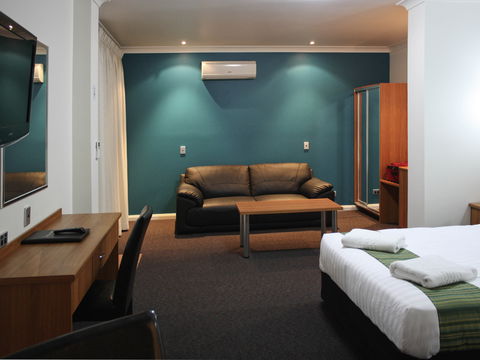 Ibis Styles Broken Hill - Accommodation Guide 0
