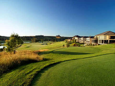Yarra Valley Lodge - Accommodation Guide 1