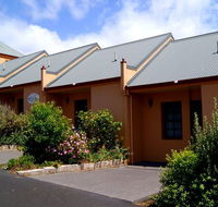 Meredith House and Mews - Accommodation Guide