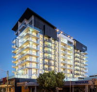 Quest Mackay on Gordon