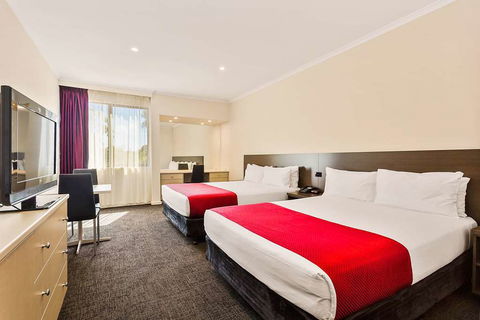 Quality Hotel Manor - Accommodation Asia 2