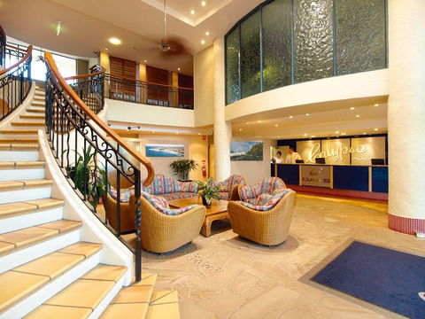 Oaks Calypso Plaza Resort - Accommodation Guide 1