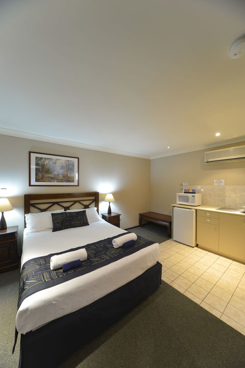 Wattle Grove Motel - Accommodation Guide 2
