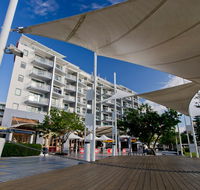 Oaks Waterfront Resort - Accommodation Asia