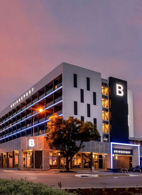 Bridgeport Hotel - Accommodation Asia 0