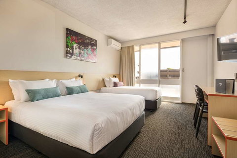 Nightcap At Waltzing Matilda Hotel - Accommodation Guide 2