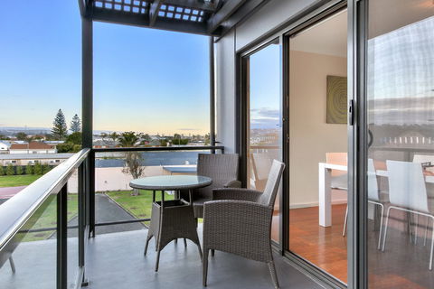 Bellevue On The Lakes - Accommodation Asia 1