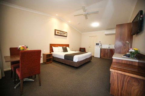 Roma Explorers Inn - Accommodation Asia 2