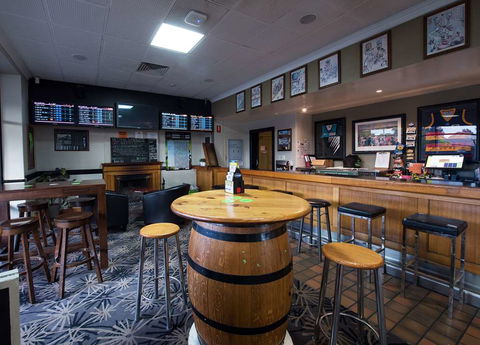 Nightcap Rose & Crown Hotel - Accommodation Asia 2