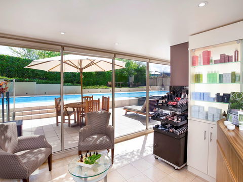 Grand Mercure The Hills Lodge - Accommodation Guide 14