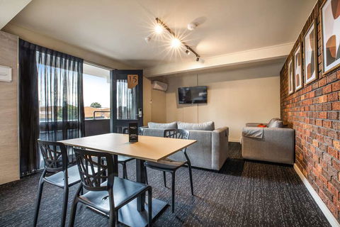 Nightcap At Manhattan Hotel - Accommodation Asia 7