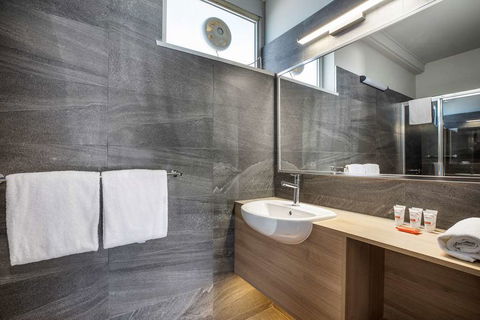 Sandbelt Club Hotel - Accommodation Asia 6