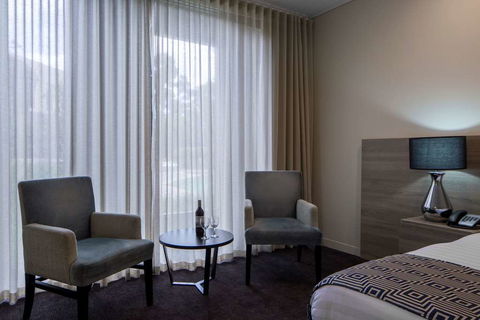 Dingley International Hotel - Accommodation Guide 6