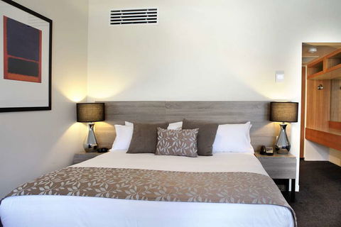 Dingley International Hotel - Accommodation Guide 10