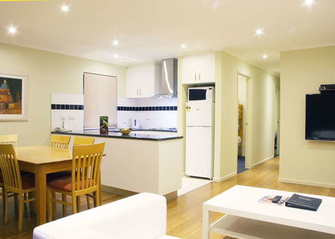 Best Western Plus The Buckingham Inn - Accommodation Guide 12