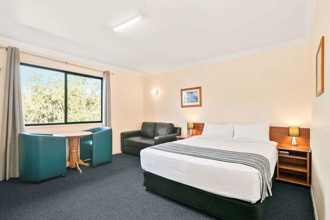 Econo Lodge Waterford - Accommodation Guide 8