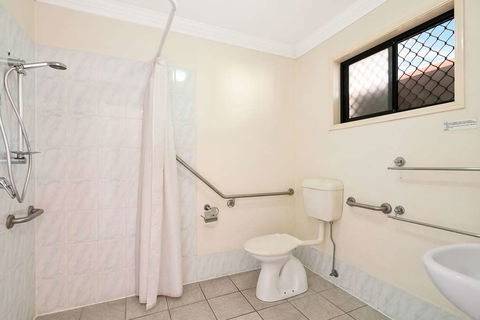 Econo Lodge Waterford - Accommodation Guide 12