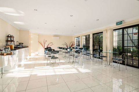 Econo Lodge Waterford - Accommodation Guide 14
