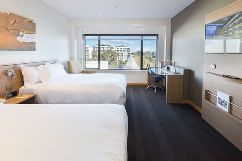 Crowne Plaza Canberra - Accommodation Asia 6