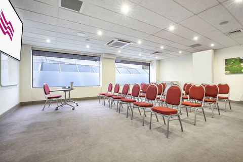 Crowne Plaza Canberra - Accommodation Asia 9