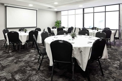 Quality Hotel Dickson - Accommodation Asia 10