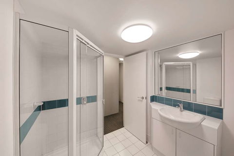 Adina Serviced Apartments James Court - Accommodation Guide 8