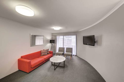 Adina Serviced Apartments James Court - Accommodation Guide 12