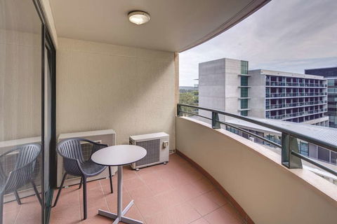 Adina Serviced Apartments James Court - Accommodation Guide 15