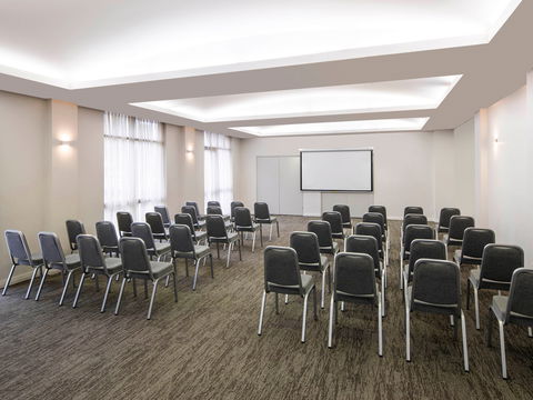 Mercure Newcastle - Accommodation Asia 9