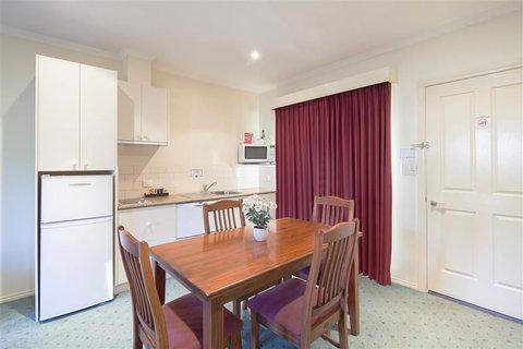 Best Western Crystal Inn - Accommodation Guide 8