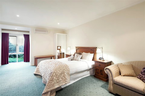 Best Western Crystal Inn - Accommodation Guide 9