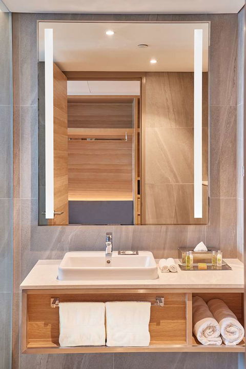 DoubleTree By Hilton Perth Waterfront - Accommodation Asia 9