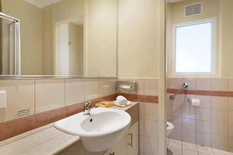 The Peninsula Riverside Apartments - Accommodation Asia 6
