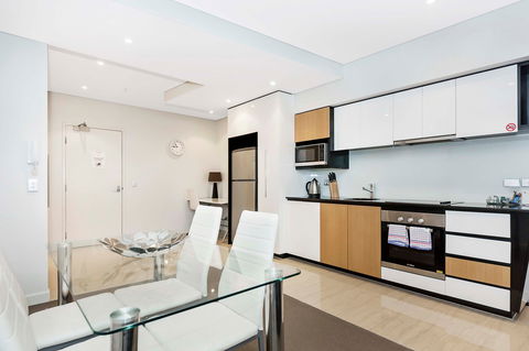 Astra Apartments Perth - Accommodation Asia 8