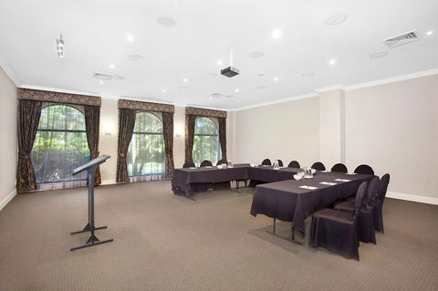 Checkers Resort & Conference Centre - Accommodation Guide 4