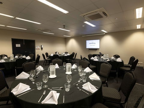 Novotel Darwin Airport Hotel - Accommodation Asia 6
