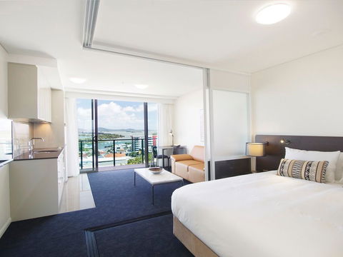 Oaks Grand Gladstone - Accommodation Asia 4