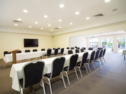 Oaks Oasis, Caloundra - Accommodation Guide 4