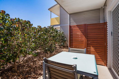 Onslow Beach Resort - Accommodation Asia 1
